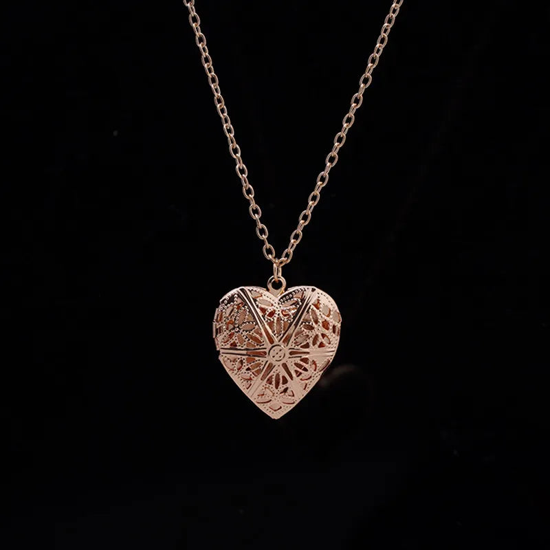 Hollow Heart Pendant Necklaces Fashion Jewelry LOVE Collares Geometric Charm Necklace Bijoux Gift Wholesale Neck Jewelry