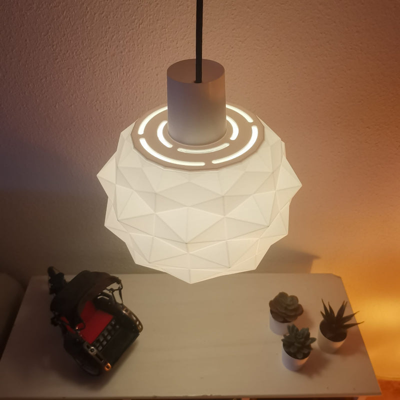 Prisma Light – Geometrische Pendelleuchte mit modernem Design & faszinierendem Lichtspiel