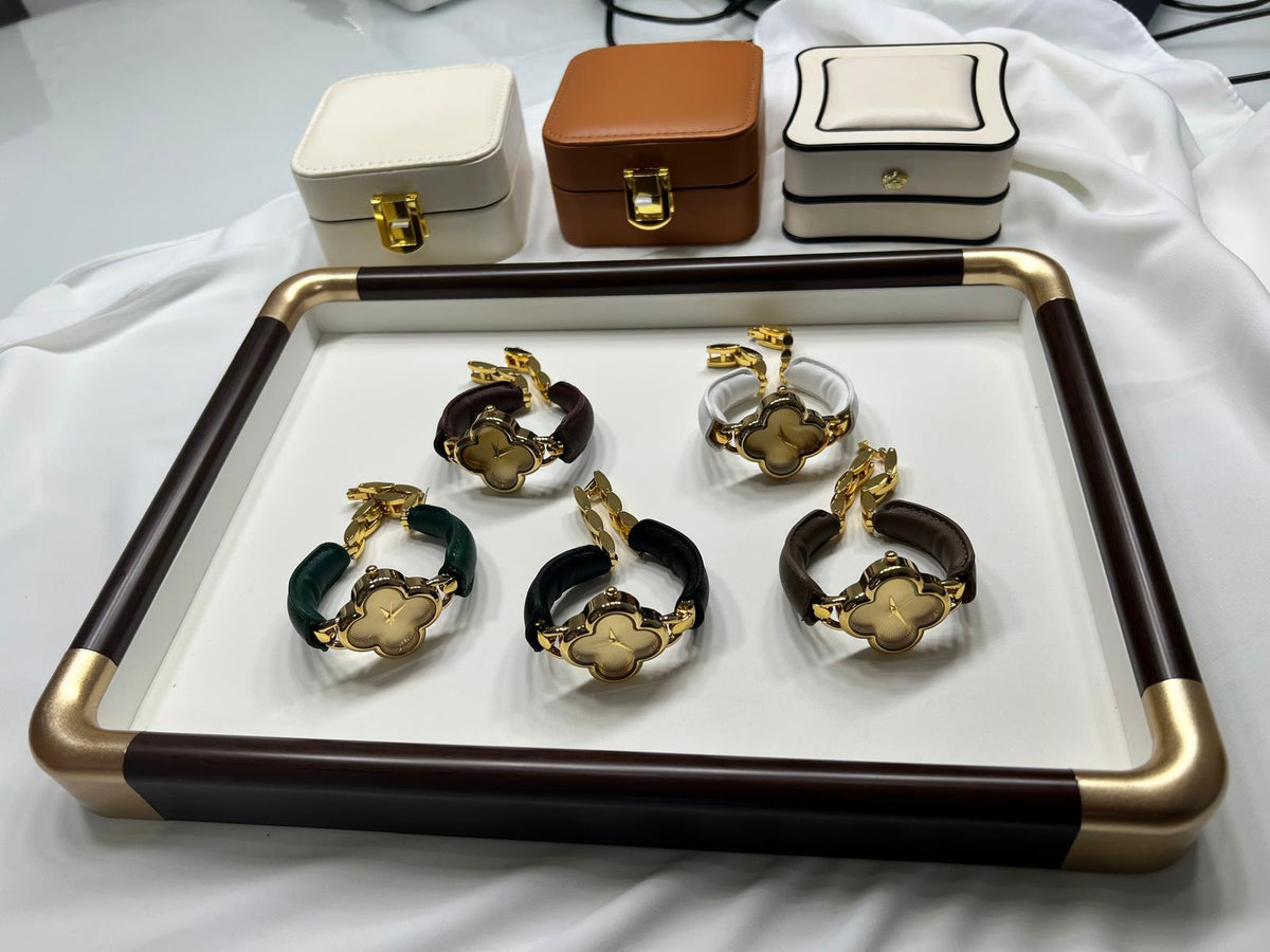 Goldene Damenuhr – Clover Edition Braun