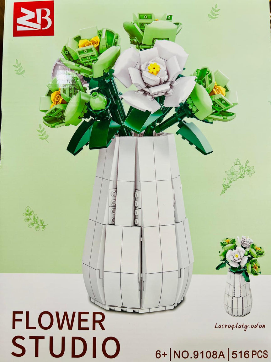 Botanischer Blumenstrauß mit Vase