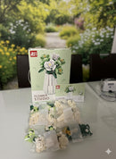 Botanischer Blumenstrauß mit Vase