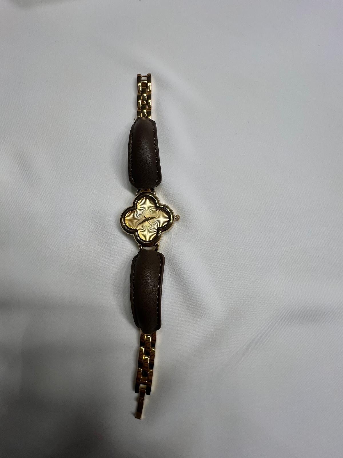 Goldene Damenuhr – Clover Edition Braun