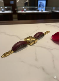 KINBORE – Bordeaux Eleganz am Handgelenk
